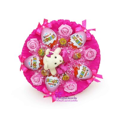 Букет из игрушки Киндер День