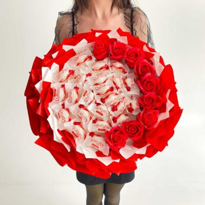 Букет конфет и мыльных роз Притяжение