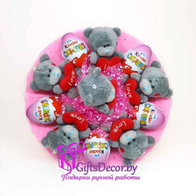 Букет киндер сюрприз и плюшевых мишек Тедди