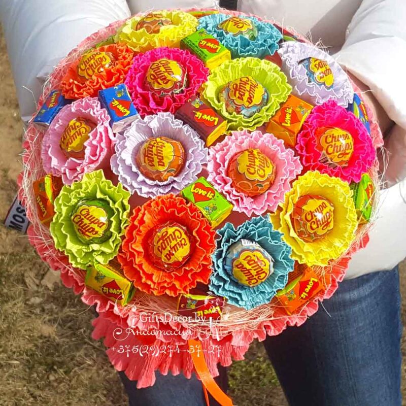 букет из чупа чупс Сладкая радуга