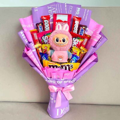 Букет из сладостей с игрушкой Лабубу