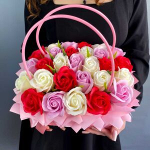 композиция с мыльными розами